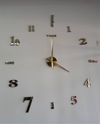 Reloj De Pared 3d Tamaño 100x100cm Color Dorado