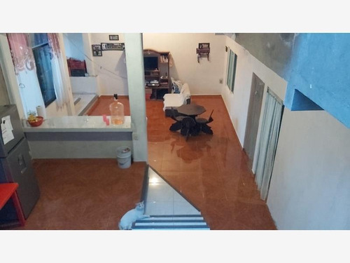 Imagen 4 de 12 de Casa Sola En Venta 10 De Abril