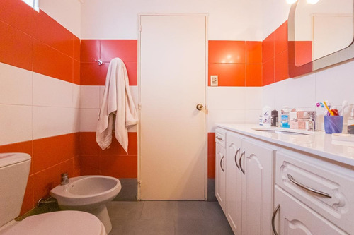 Imagen 16 de 23 de Oportunidad! Venta Casa En La Comercial - 3 Dormitorios - 2 Baños - Cómoda, Iluminada Y Segura!