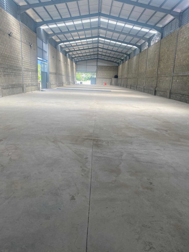 Imagen 8 de 8 de Nave Triple Altura 1200m2 Y Solar 2,500m2 Solar