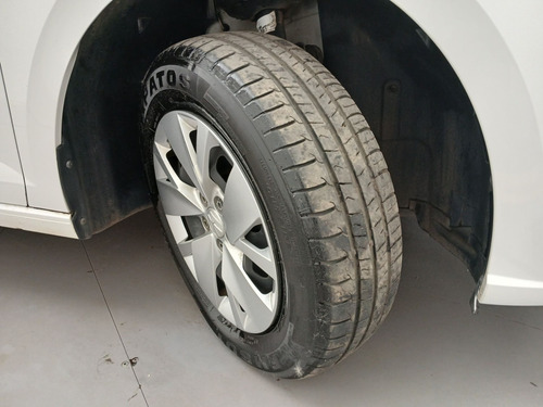 Volkswagen Polo 1.0 MPI MANUAL