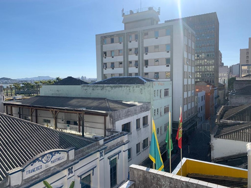Imagem 24 de 30 de Prédio No Centro Da Cidade - Pr0087