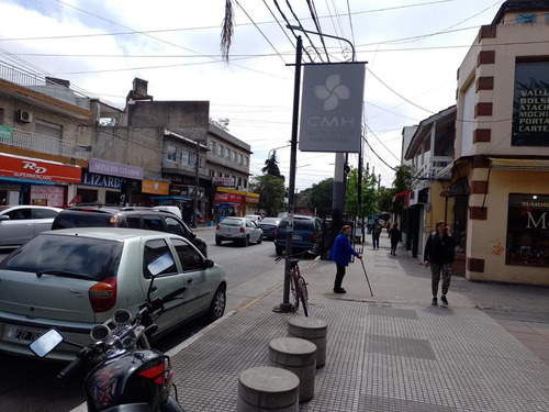 Venta Local En Hurlingham