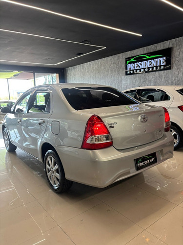 Toyota Etios 1.5 X PLUS SEDAN 16V FLEX 4P MANUAL