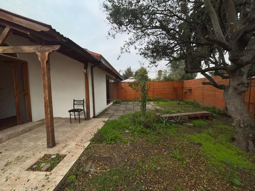 En Venta Casa Ubicada En Peñalolen, Los Maitenes De Vespucio