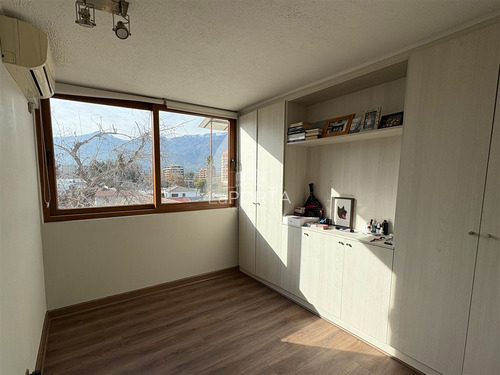 Departamento En Arriendo De 2d/2b. En Las Condes / 1e/1 Bod.