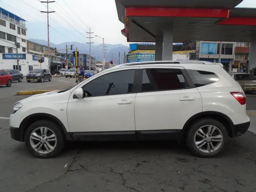 Nissan Qashqai 2.0l 4wd +2 4x2