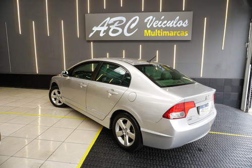 Honda Civic 1.8 LXS 16V FLEX 4P AUTOMÁTICO