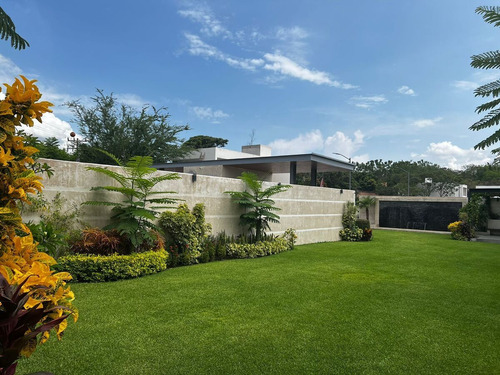 Se Vende Terreno En Fraccionamiento Mision Eco, San Gaspar, Jiutepec, Morelos.