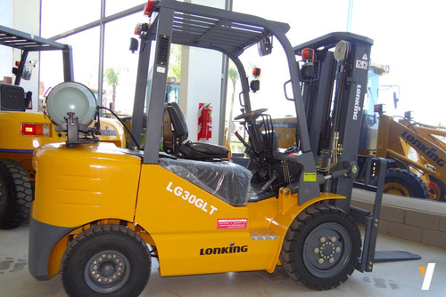 Autoelevador Lonking Lg30glt Motor Nissan Nafta/gas 50 Hp