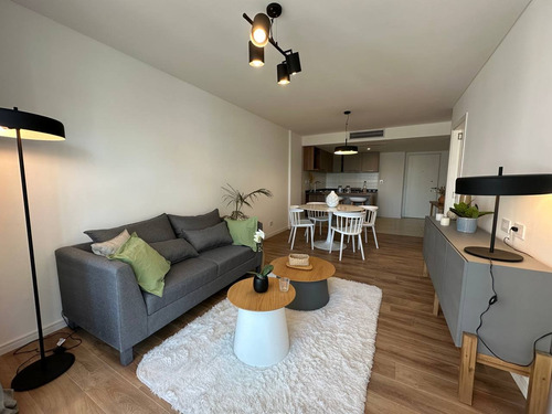 Departamento 2 Dormitorios - Santa Fe 2400.