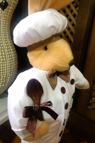 Imagem 2 de 6 de Coelho Cozinheiro Em Tecido Marrom 65cm