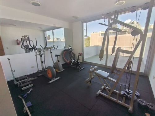 Imagen 13 de 15 de Amoblado Y Equipado - 2 Ambientes - Palermo Hollywood - Ideal Estudiantes - Edificio Con Piscina, Jardines, Solarium, Parrilla, Quincho, Salón De Usos Múltiples, Gimnasio, Laundry.