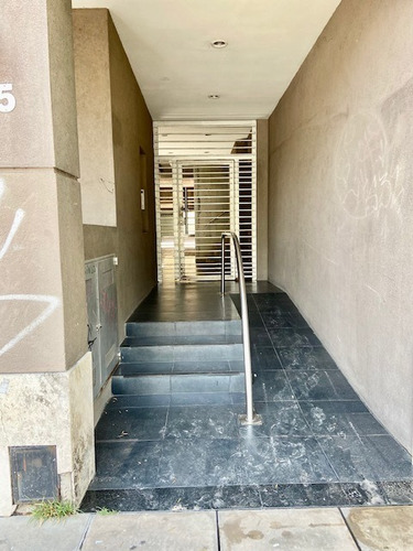 Imagen 3 de 14 de Venta Con Renta Departamento Av Centenario 500 Usd 90.000. San Isidro