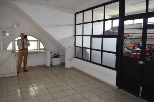 Vende O Renta De Bodega Con Departamento Y Oficina15,000.00