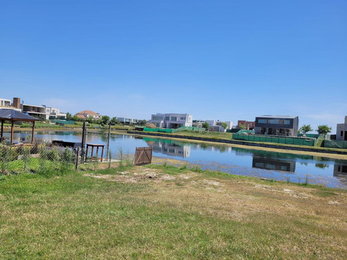 Lote Al Lago Central - Barrio Muelles - Puertos De Escobar