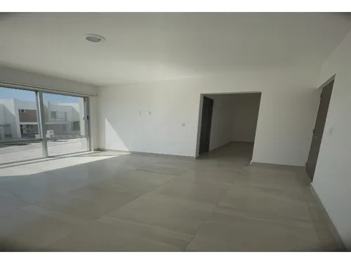 Condominio Vitara, El Marques Queretaro, Casa Club, Alberca, Gym, Accceso Controlado, Vigilancia 24/7, Amplios Espacios, Acabados De Lujo, No Dejes Pasar Esta Oportunidad !!!