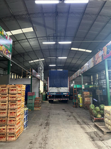 Venta 2 Naves Industriales 7 Locales Y 2 Casas Lote 7472m2 - Villa Allende