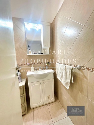 Venta Casa 5 Ambientes Con Parque Y Piscina En Haedo. Excelente Propiedad