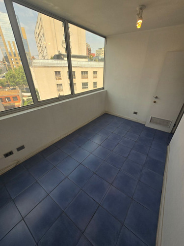 Arriendo Oficina Con Excelente Ubicación Y Conectividad. Gen