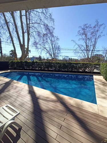 Departamento En Venta En Tigre, 3 Dormitorios, 2 Baños Y Toillete, Dos Cocheras Y Pileta