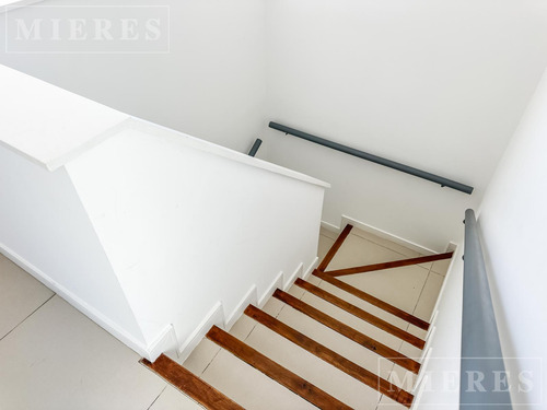 Casa En Venta Sobre Lote Interno - Barbarita - Bancalari