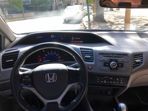 Imagen 8 de 13 de Honda Civic 2012 1.8 Lxs Mt