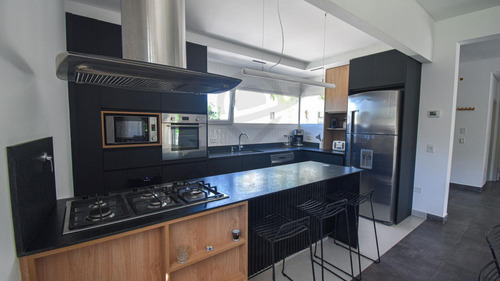 Casa En Venta En Costa Esmeralda, Residencial 1