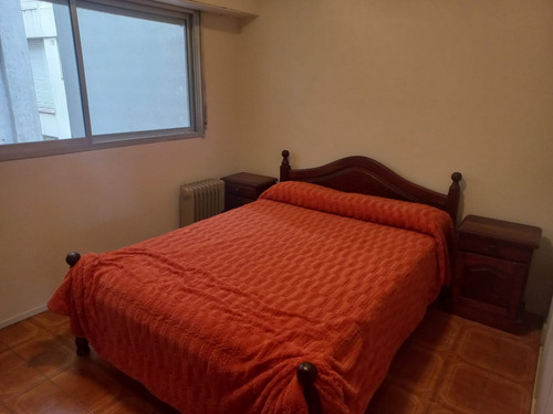 Departamento 3 Amb A La Calle Zona La Perla Plaza España Con Balcon Mar Del Plata