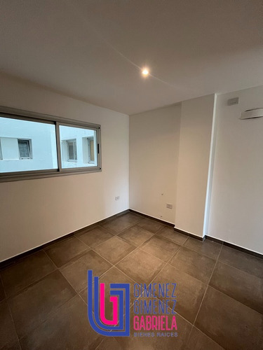 Venta De Departamento Dos Dormitorios Calle 54 E/ 23 Y 24
