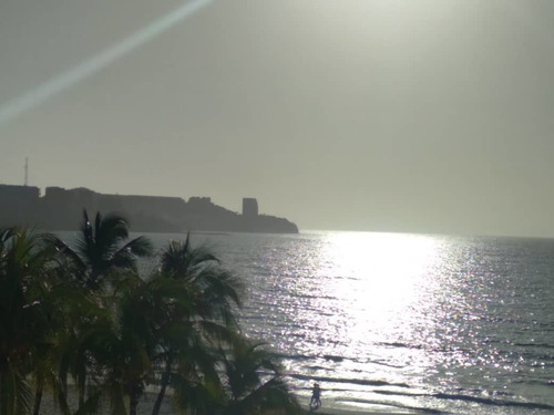 Imagen 21 de 27 de Se Alquila Fijo Res. Bahia Dorada Vista Al Mar