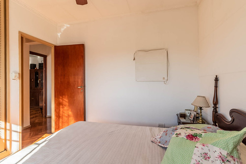 Departamento De 3 Ambientes En Piso Alto Al Frente Con Vista Abierta En Palermo C.a.b.a