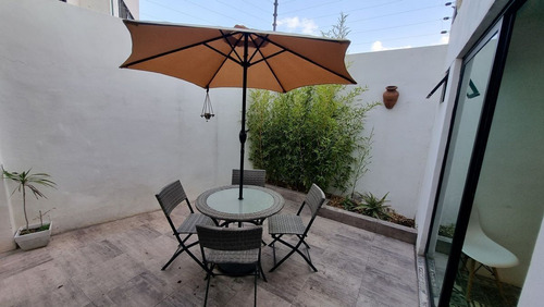 Casa En Venta En Cluster Privado Con Mejoras