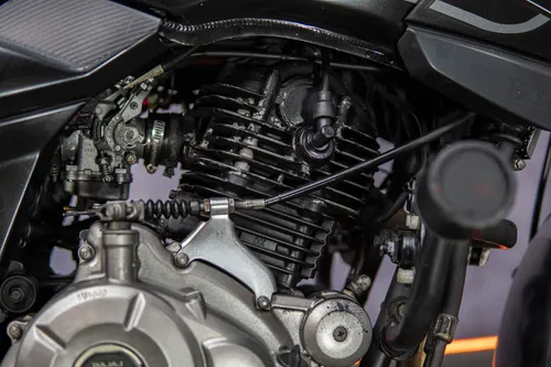 Bajaj Pulsar Ss 220 2016