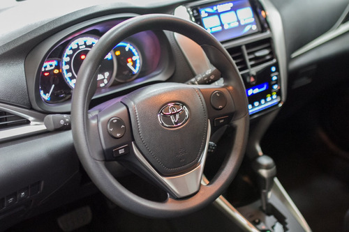 Toyota Yaris 1.5 Xl Plus Connect Cvt (flex)