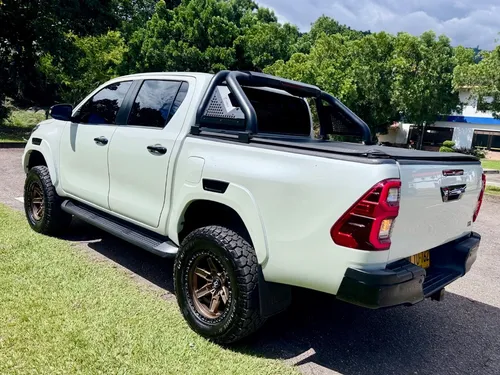 Toyota Hilux 4.0