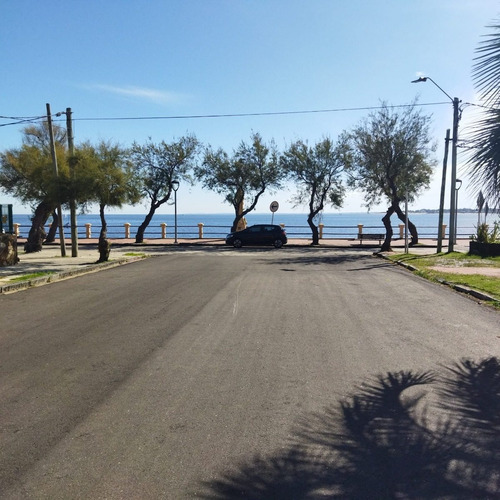Oportunidad De Inversión En Piriapolis Frente Al Mar