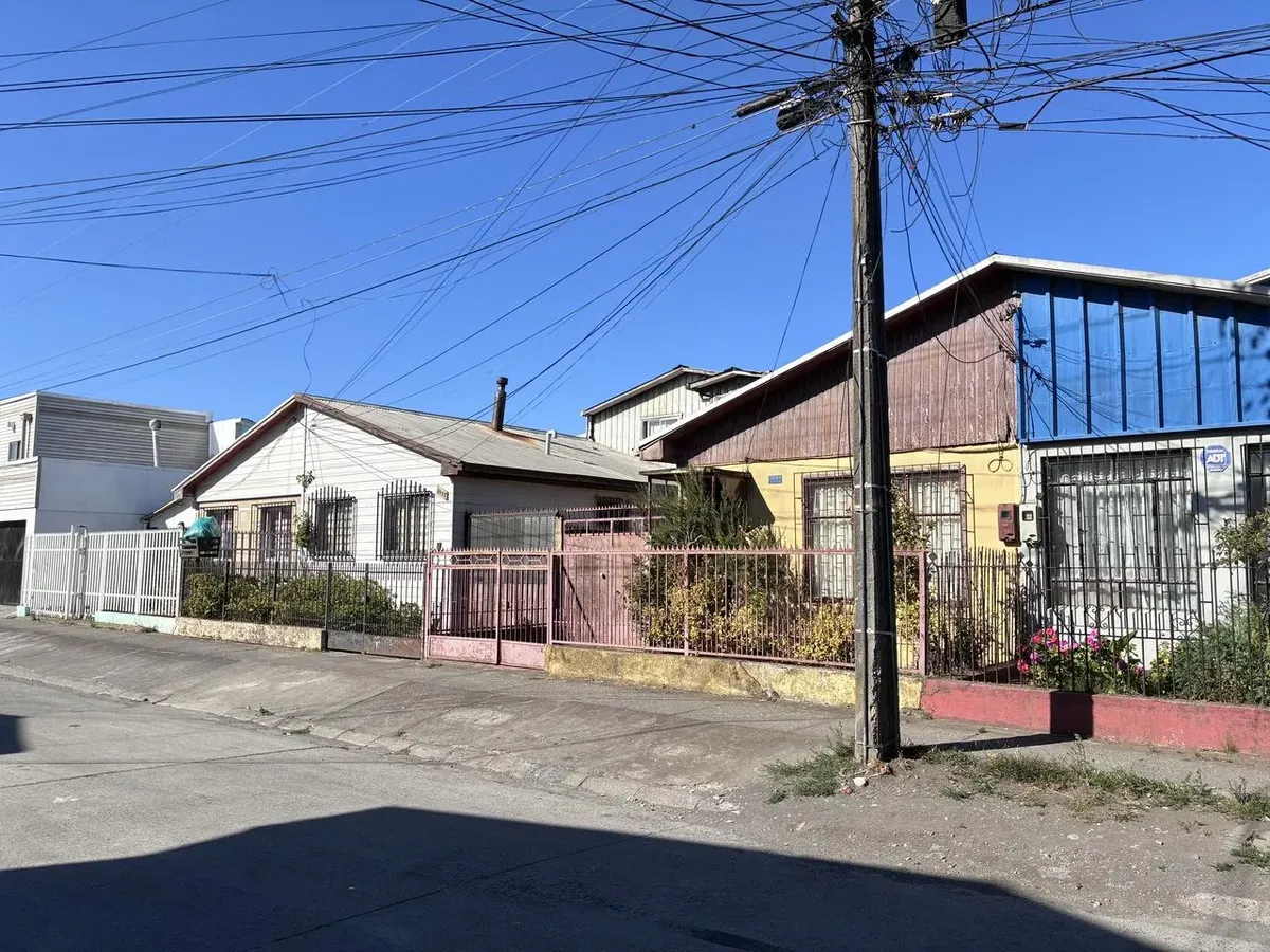 Imagen 4 de 7 de Se Vende Casa En Hualpen 3d 1b Estacionamiento