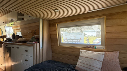 Motorhome Home Rolling Equipamiento Sobre Furgon.