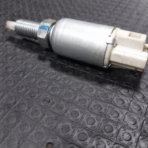 Bulbo Interruptor Pedal Embrague Hilux 5/15
