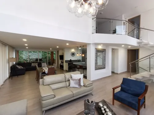 Casa En Venta En San Remo. Cod V12622