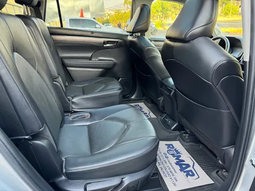 Toyota Highlander 3.5 Limited Panoramic Roof At