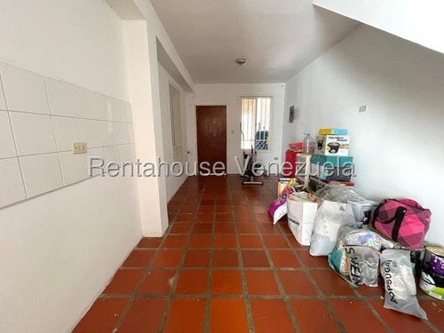 & Maria Luisa Mendoza Vende Hermosa Casa En Excelente Urbanismo De Zona Este De Barquisimeto Con Bellas Areas Comunes En Optimas Condiciones 2 5 1 8 8 6 6