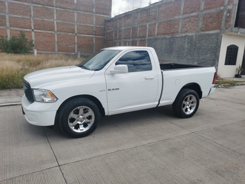 Imagen 2 de 14 de Dodge Ram 1500 2015 3.6 Regular Cab