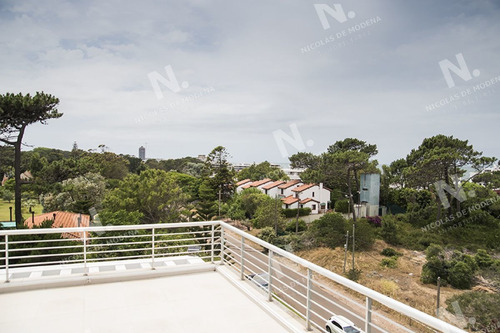 Imagen 6 de 17 de Hermoso Departamento, En Playa Brava. - Punta Del Este Rincón Del Indio