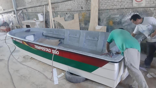 Imagen 8 de 17 de Tracker Tempestad 550 Labio Volcado Base 2 S/ Trailer