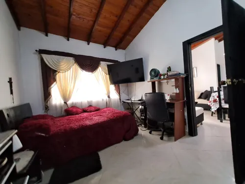 Casa En Venta En Laureles. Cod V15237