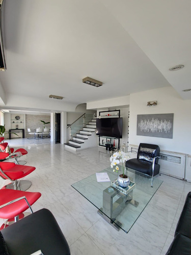 Exclusivo Dúplex 4 Ambientes Con Doble Balcón Aterrazado En Caballito Premium