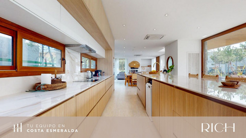 Casa En Venta En Costa Esmeralda Maritimo Iv