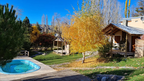 Complejo De Cabañas En Venta - 6 Dormitorios 3 Baños - 1.000mts2 - Luján De Cuyo, Mendoza